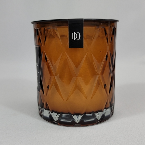 Darsee & David's Madagascar Vanilla & Cedar 1-Wick Glass Jar Candle - Picture 6 of 10
